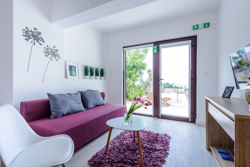 קאבטאט Tandem Apartments With Swimming Pool מראה חיצוני תמונה