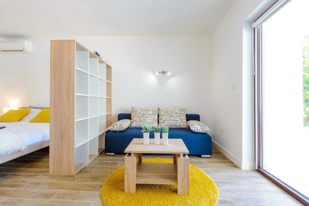 קאבטאט Tandem Apartments With Swimming Pool מראה חיצוני תמונה