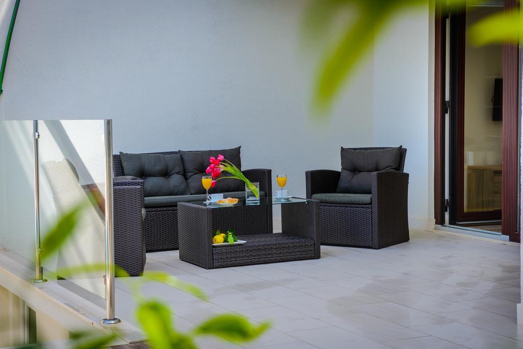 קאבטאט Tandem Apartments With Swimming Pool מראה חיצוני תמונה